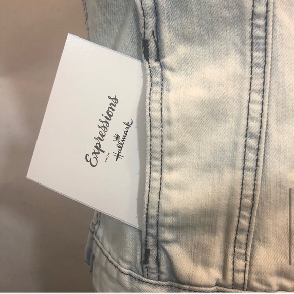 ROCK & REPUBLIC JEAN DENIM VEST WITH metal STUDS - Picture 5 of 10